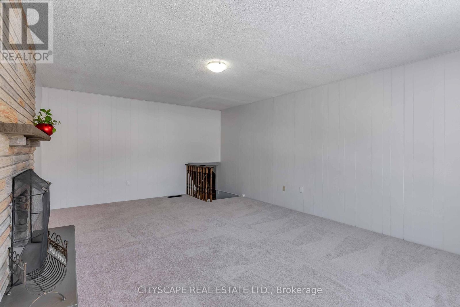 1210 Shagbark Crescent, Mississauga, ON - Indoor Photo Showing Other Room