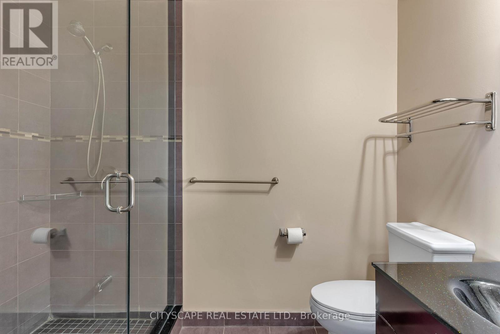 1210 Shagbark Crescent, Mississauga, ON - Indoor Photo Showing Bathroom