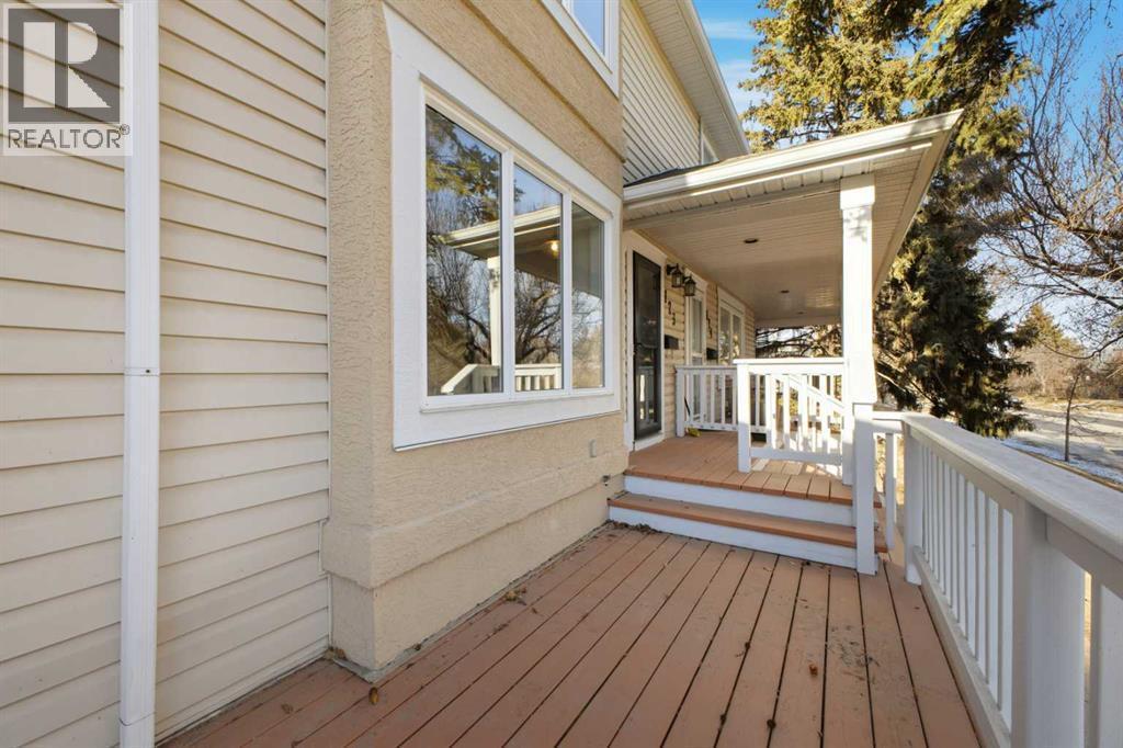 123 Killarney Glen Court Sw, Calgary, AB - Outdoor With Exterior