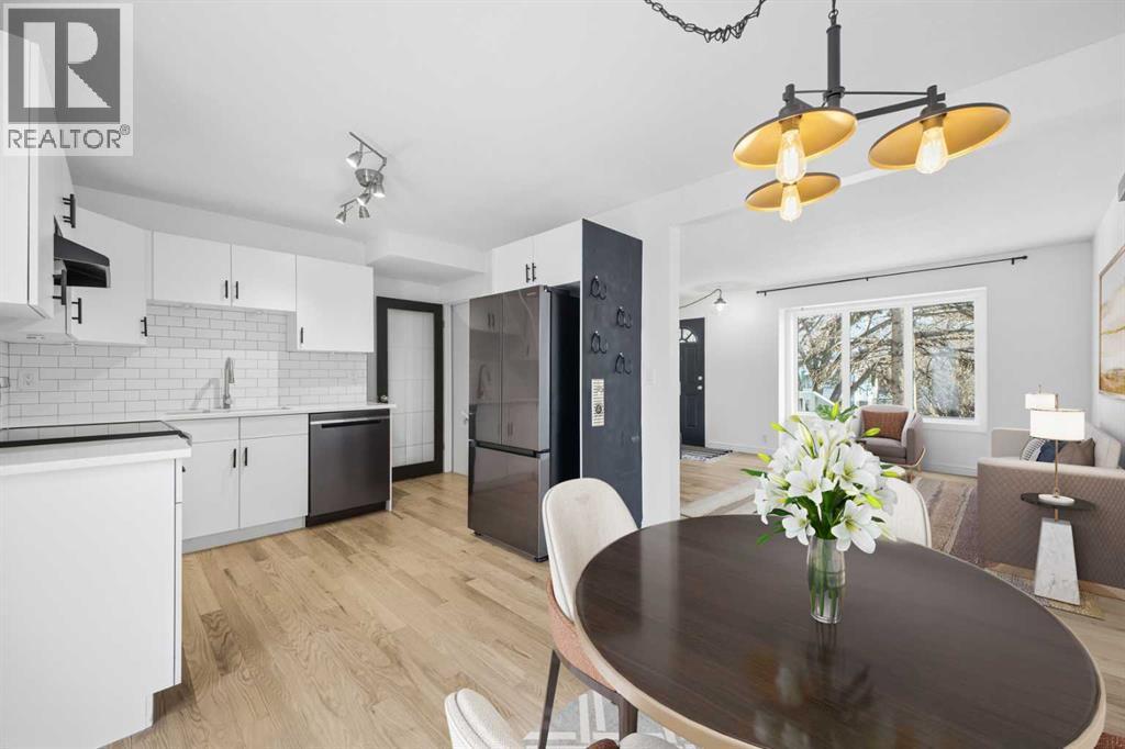 123 Killarney Glen Court Sw, Calgary, AB - Indoor Photo Showing Other Room