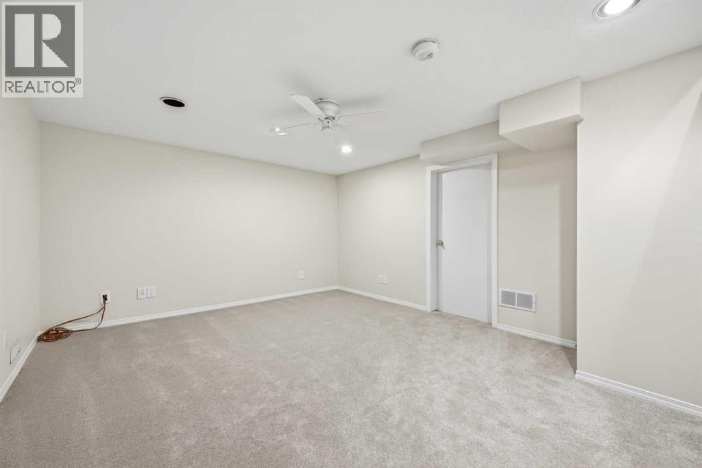 123 Killarney Glen Court Sw, Calgary, AB - Indoor