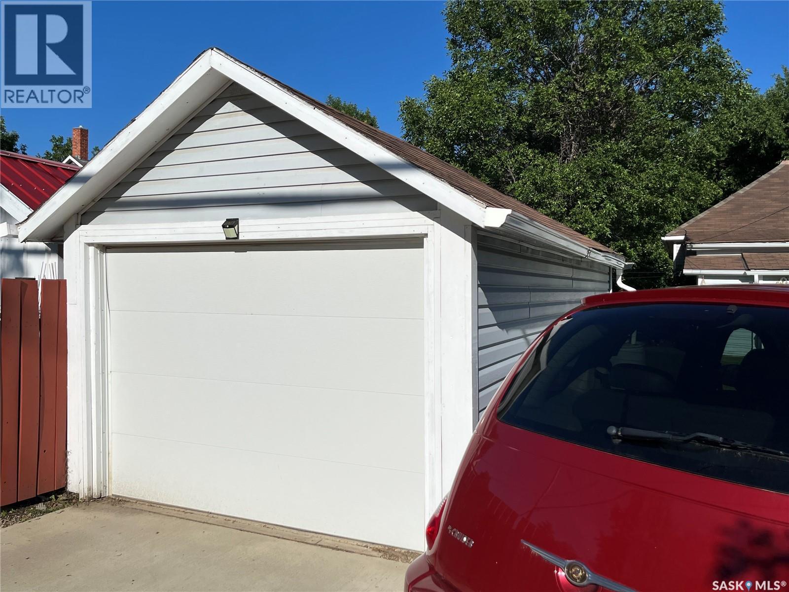 214 Marsh Street, Maple Creek, SK - Outdoor With Exterior