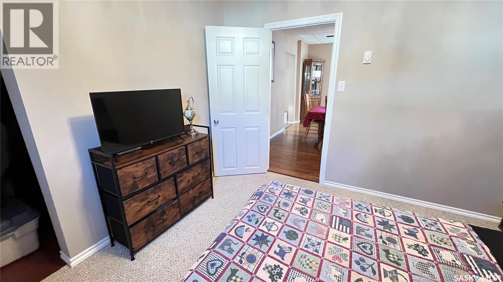 214 Marsh Street, Maple Creek, SK - Indoor