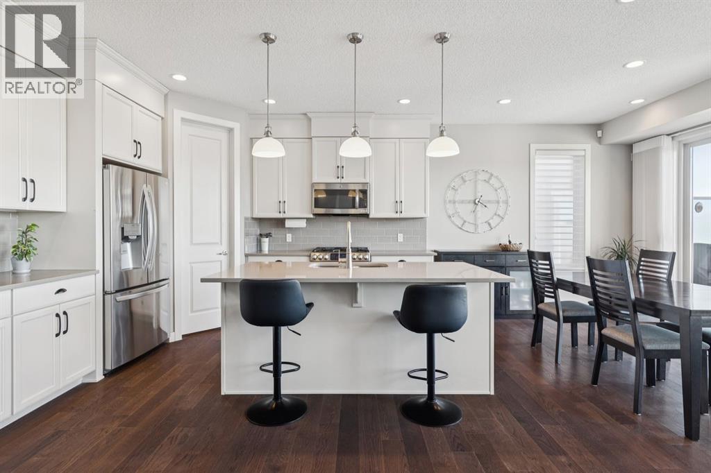 101 Cranarch Common Se, Calgary, AB - Indoor Photo Showing Kitchen With Upgraded Kitchen