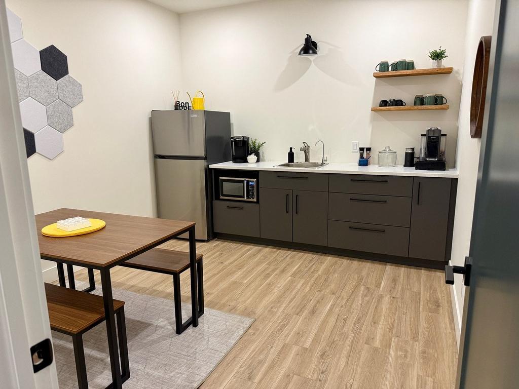 Kitchenette - 1-721 Ch. Lakeside, Lac-Brome, QC - Indoor