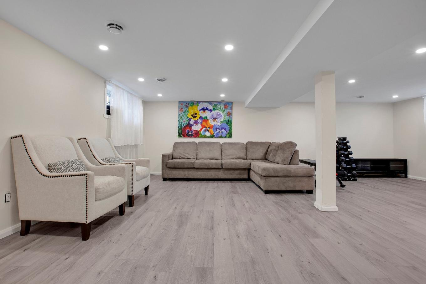 Basement - 272 Av. Vinet, Dorval, QC - Indoor Photo Showing Other Room