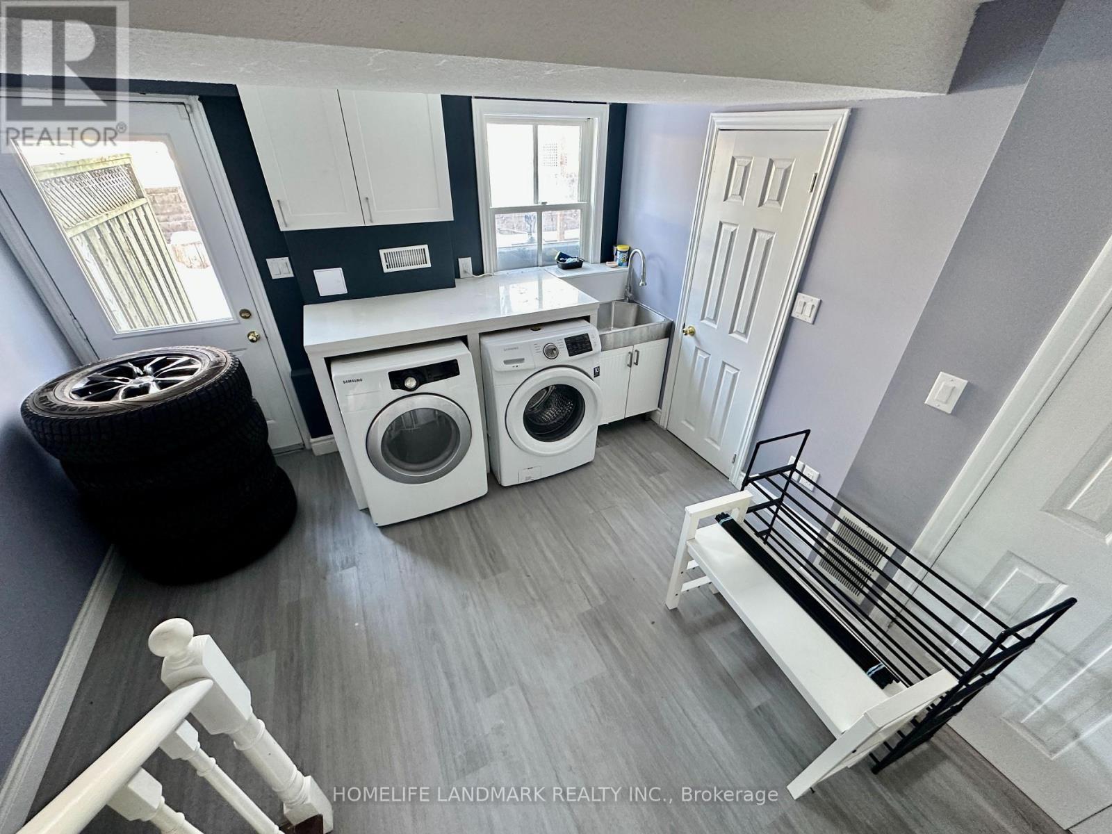 9 Eby Way, Markham, ON - Indoor Photo Showing Laundry Room