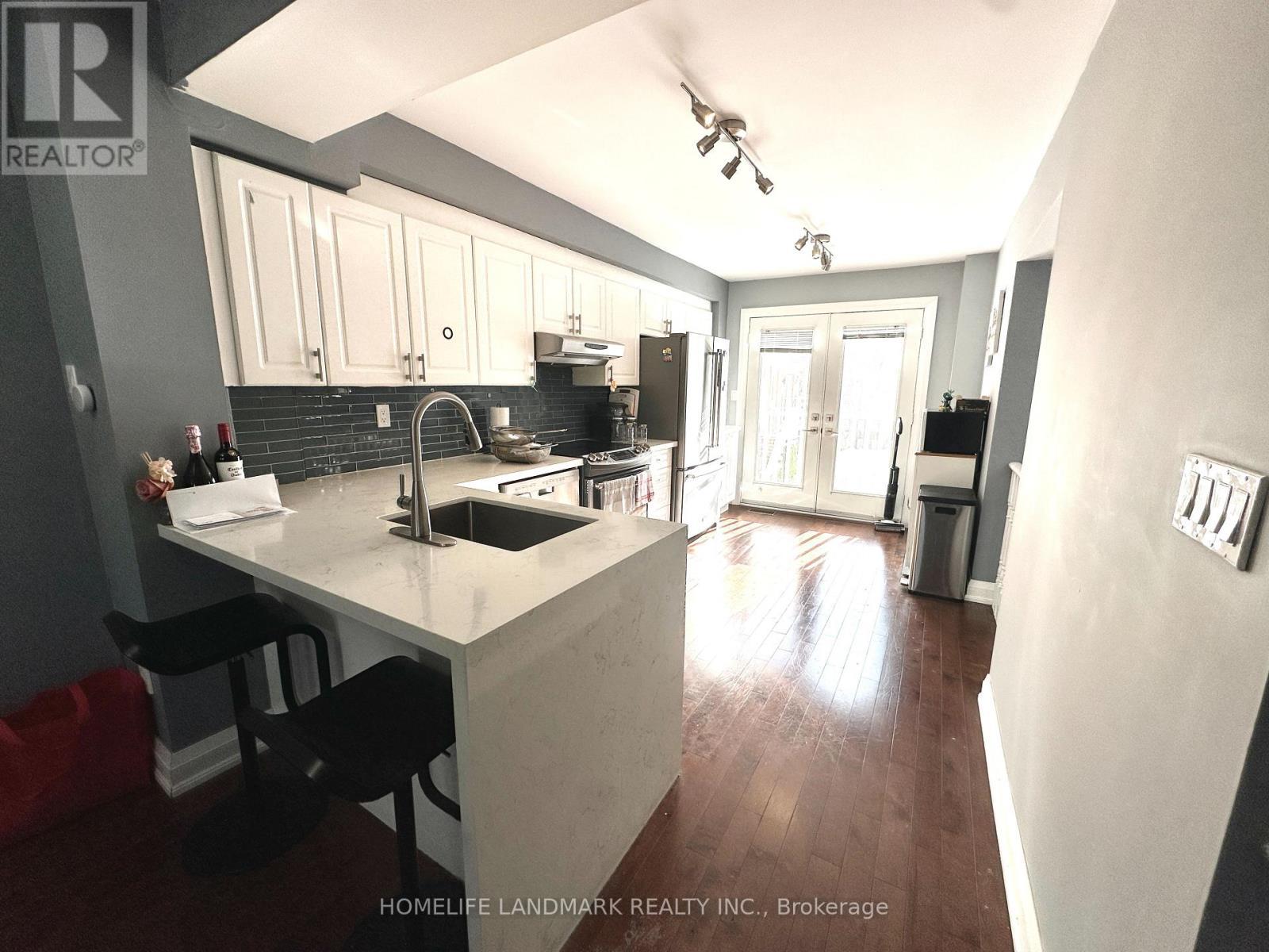 9 Eby Way, Markham, ON - Indoor Photo Showing Kitchen