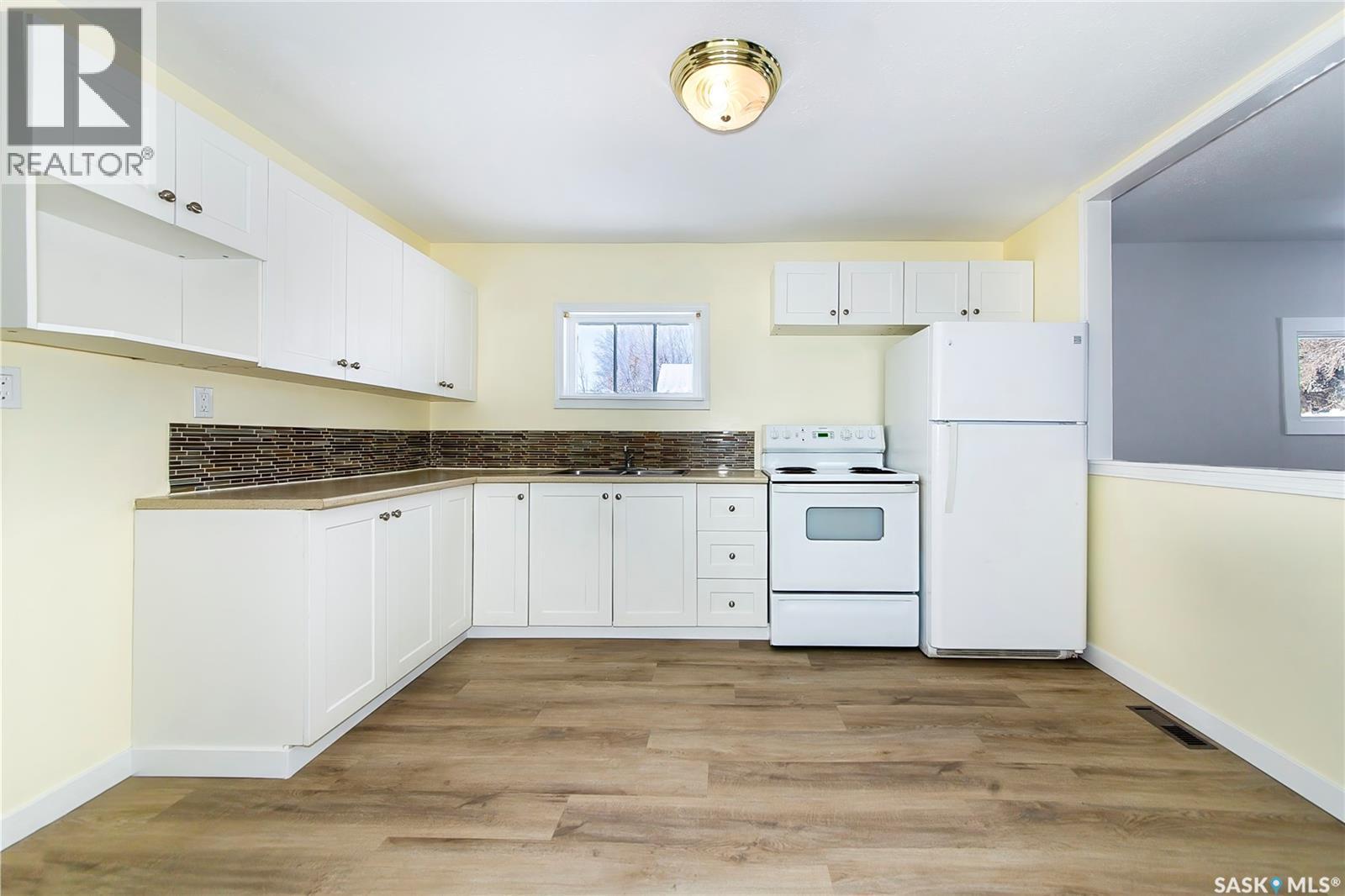 919 23Rd Street W, Saskatoon, SK - Indoor Photo Showing Kitchen