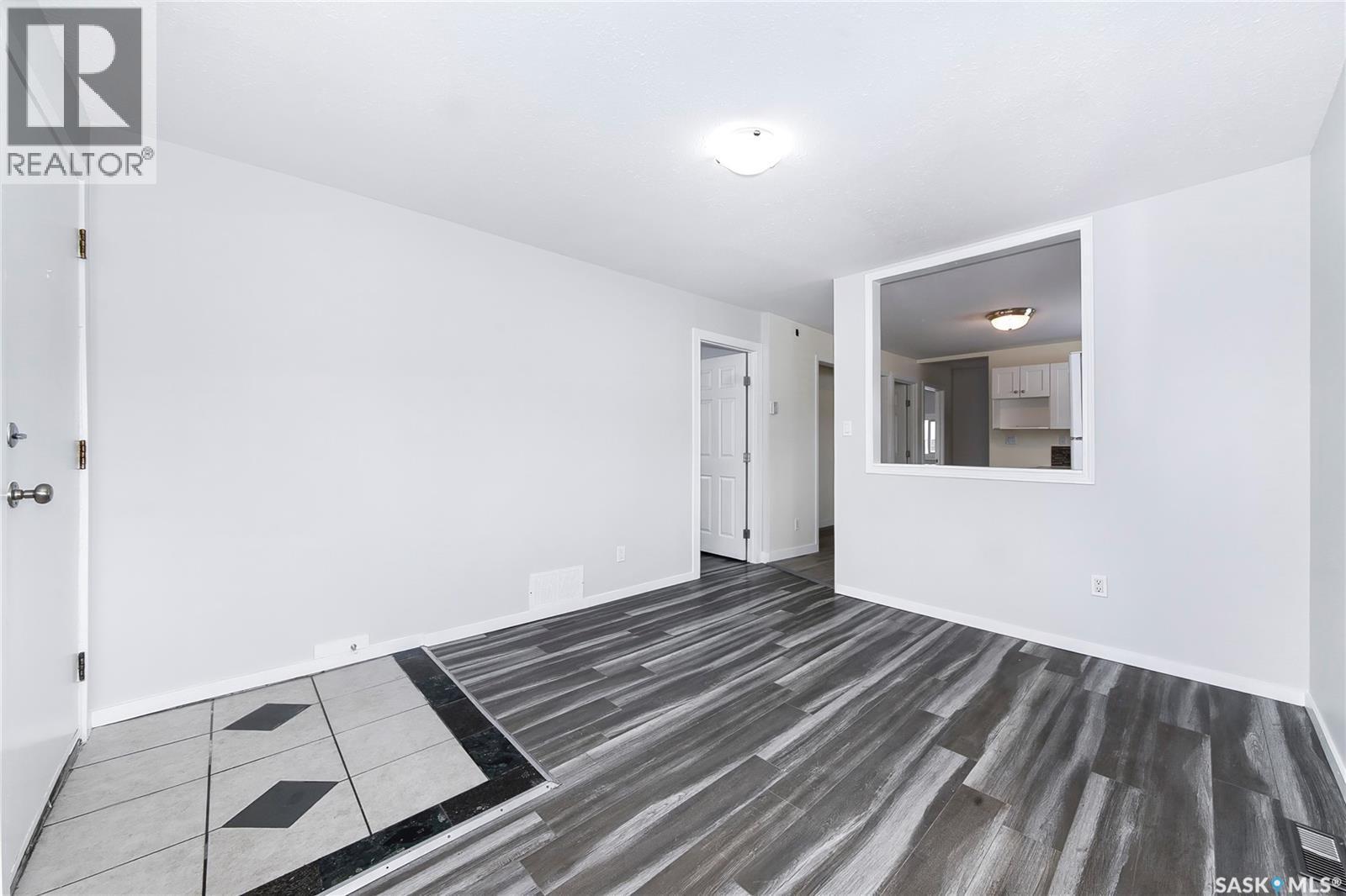 919 23Rd Street W, Saskatoon, SK - Indoor Photo Showing Other Room