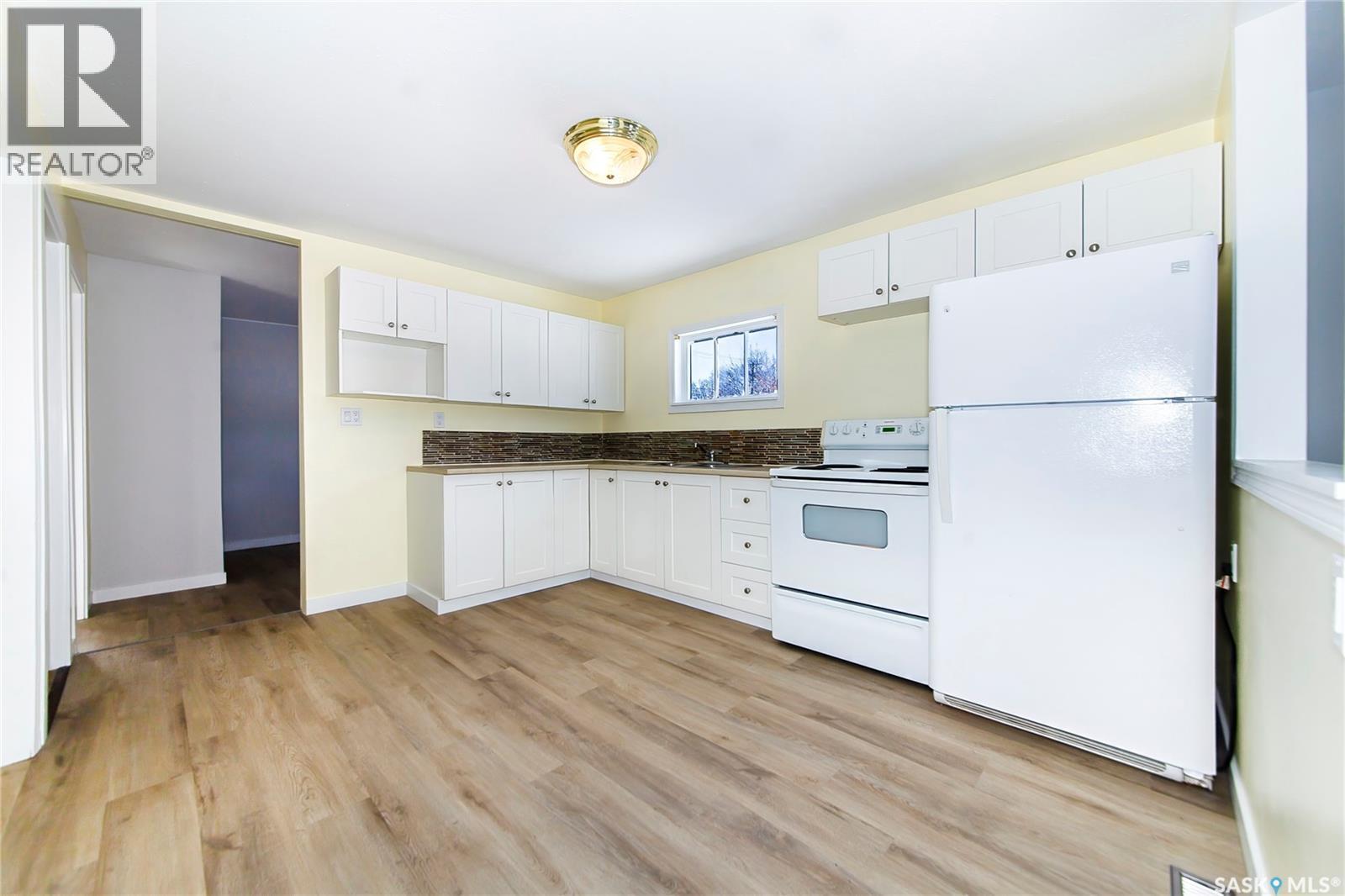 919 23Rd Street W, Saskatoon, SK - Indoor Photo Showing Kitchen