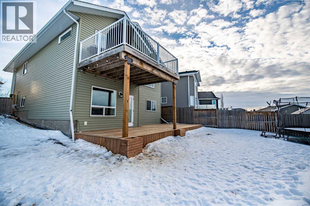 29x14 Lower Deck - 53 Portway Close, Blackfalds, AB - Outdoor