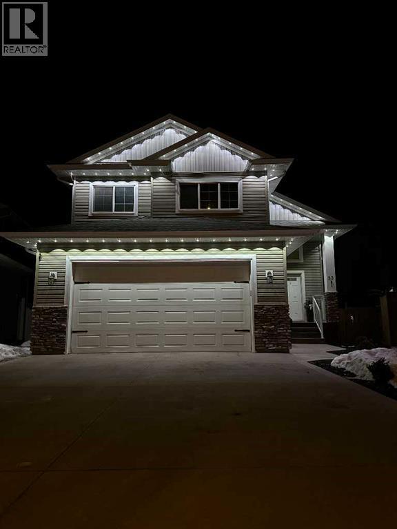 Permanaent Lights - 53 Portway Close, Blackfalds, AB -