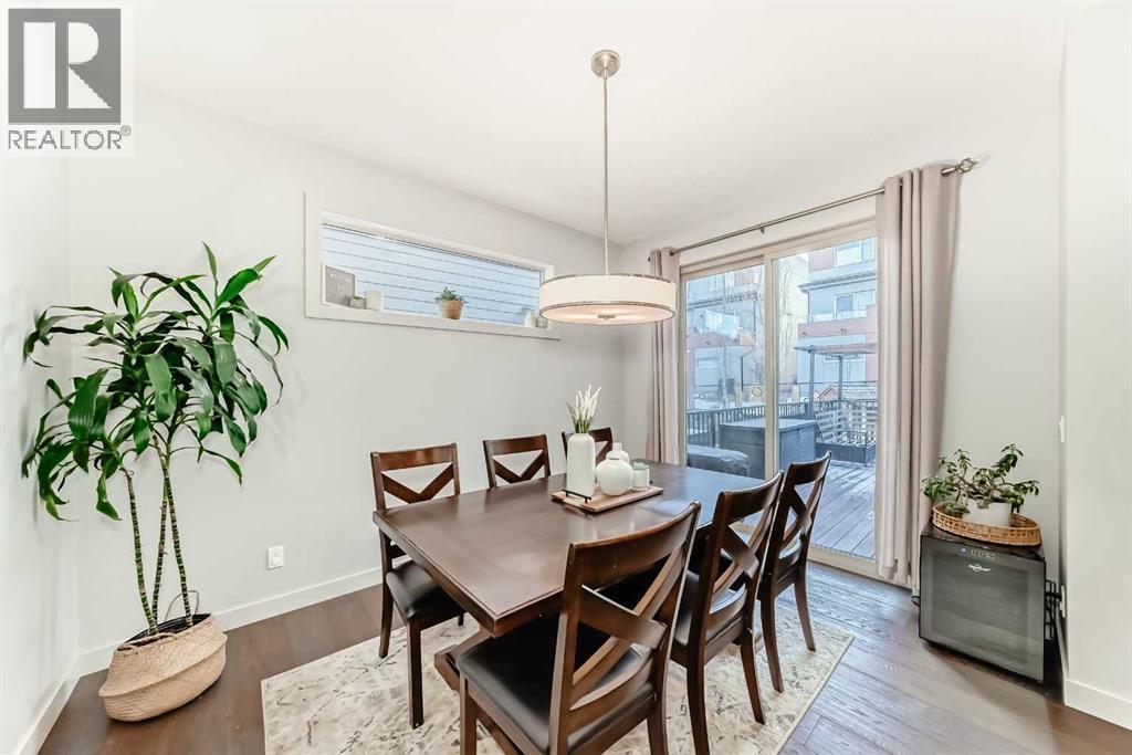 743 Shawnee Drive Sw, Calgary, AB - Indoor Photo Showing Dining Room