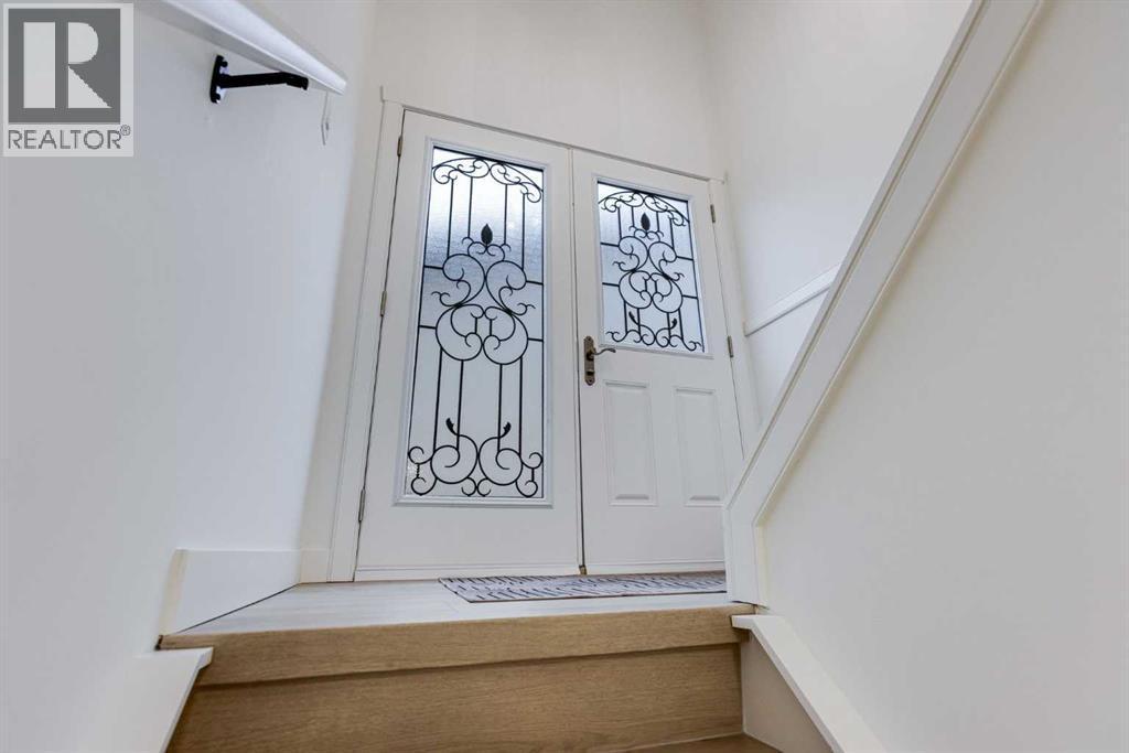 352 Abinger Crescent Ne, Calgary, AB - Indoor Photo Showing Other Room