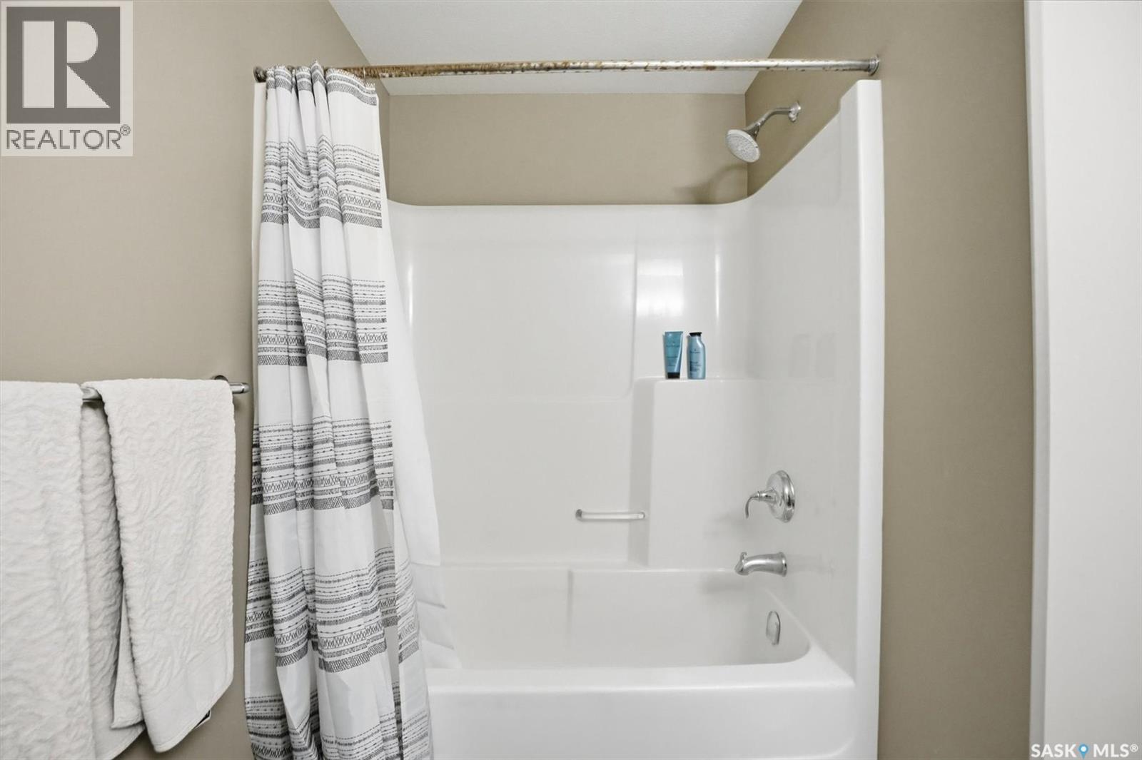 1025 Kolynchuk Crescent, Saskatoon, SK - Indoor Photo Showing Bathroom