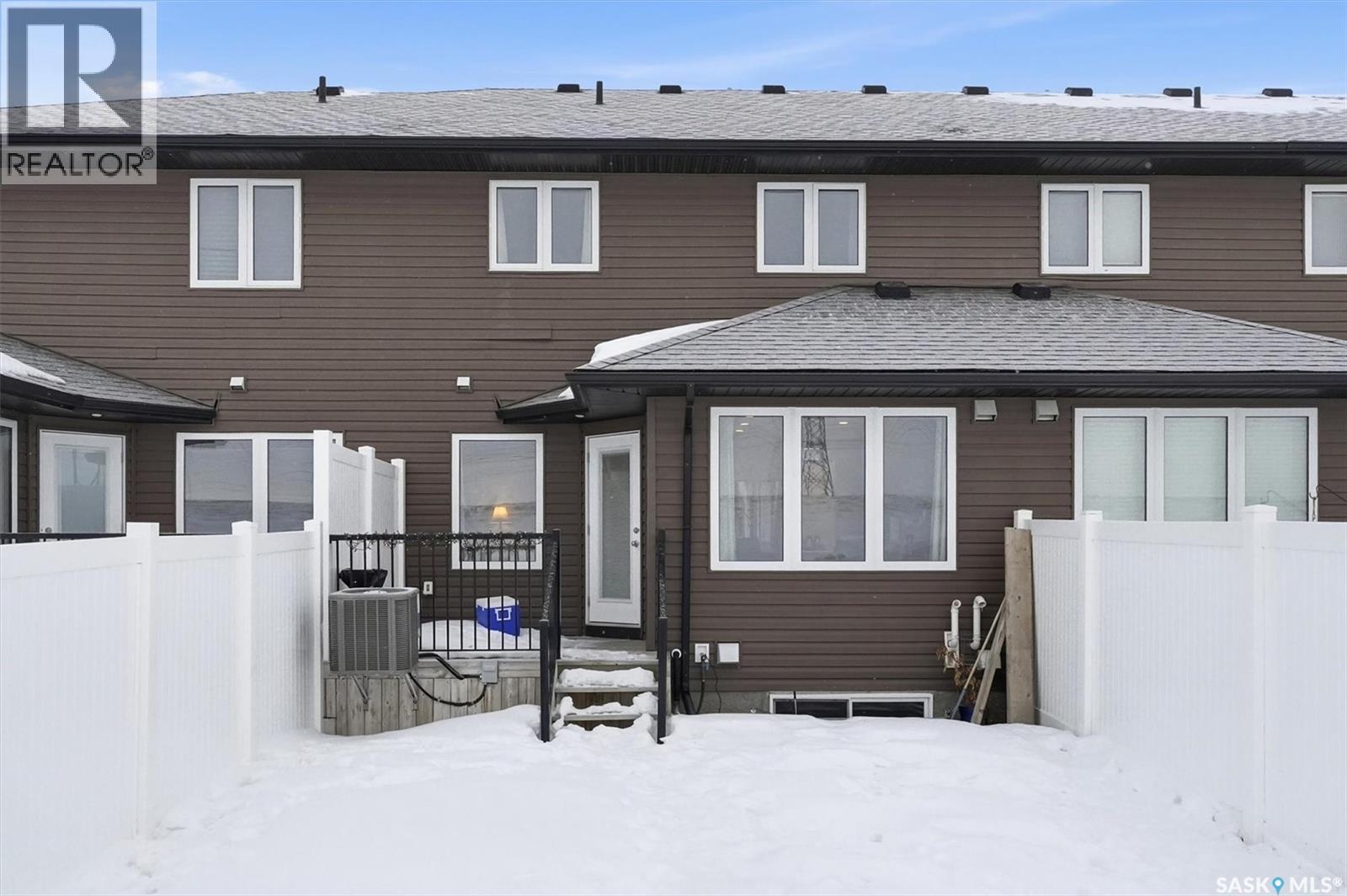 1025 Kolynchuk Crescent, Saskatoon, SK - Outdoor With Exterior