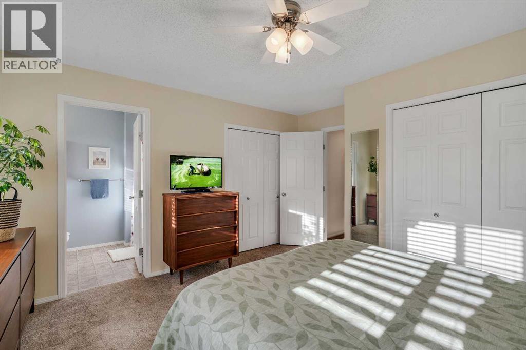 86 Eversyde Common Sw, Calgary, AB - Indoor Photo Showing Bedroom