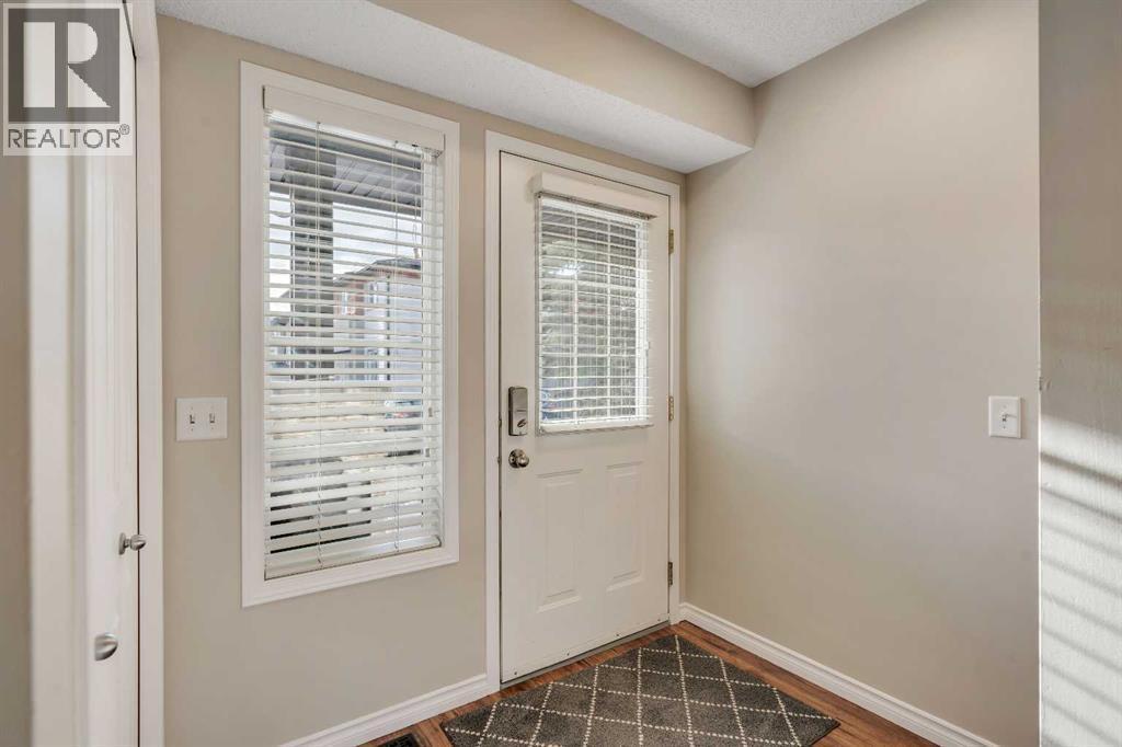 86 Eversyde Common Sw, Calgary, AB - Indoor Photo Showing Other Room