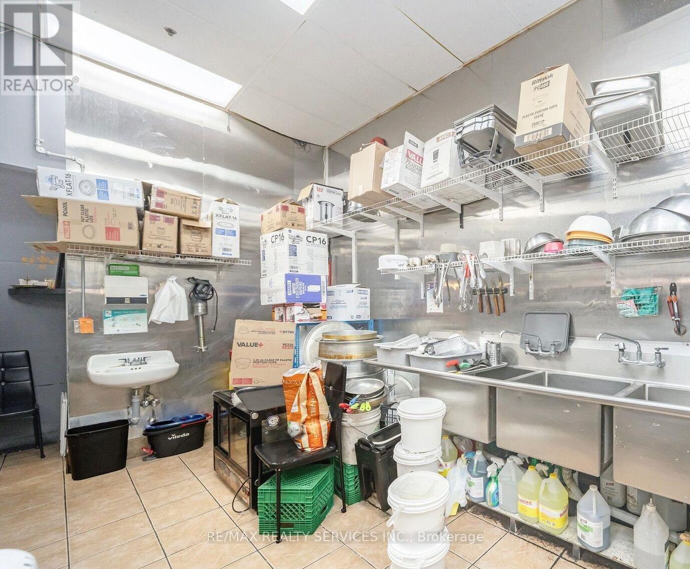 700 Queenston Road, Hamilton, ON