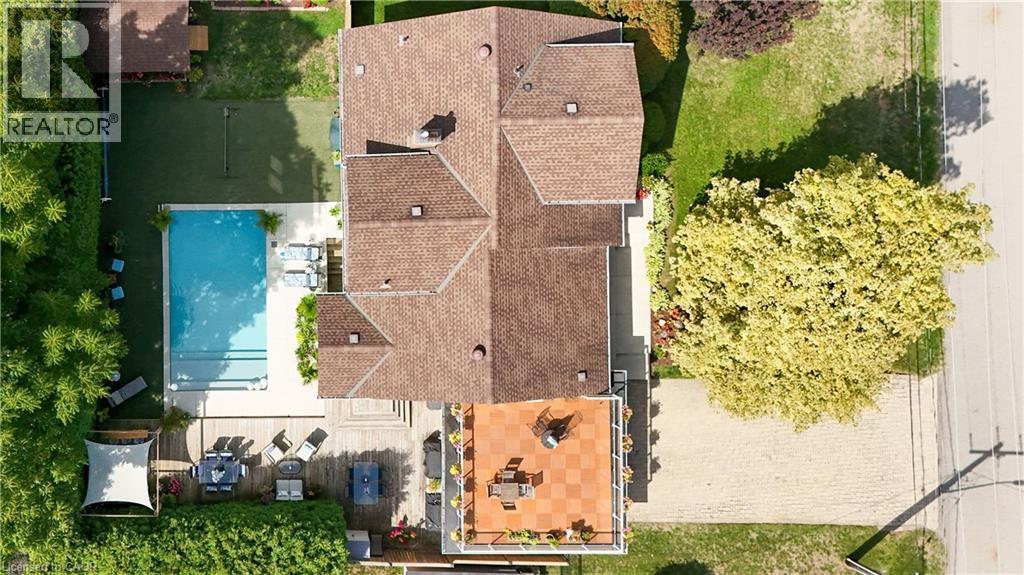 912 Boothman Avenue, Burlington, ON - Outdoor