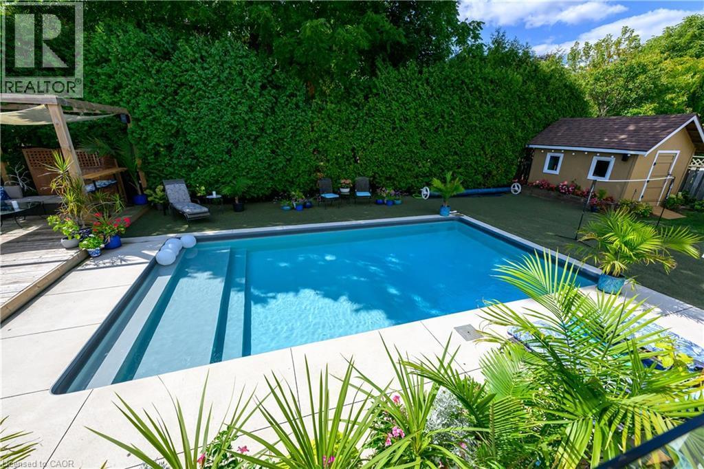 912 Boothman Avenue, Burlington, ON - Outdoor With In Ground Pool With Backyard