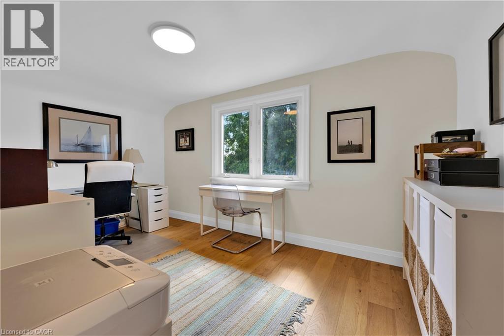 912 Boothman Avenue, Burlington, ON - Indoor Photo Showing Other Room