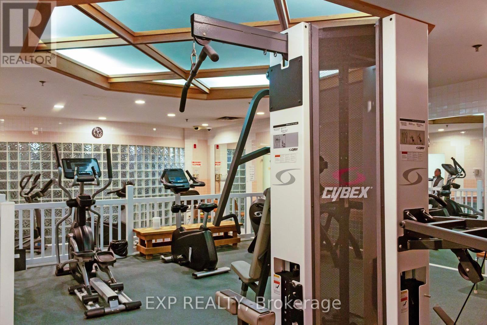 204 - 495 Highway 8, Hamilton, ON - Indoor