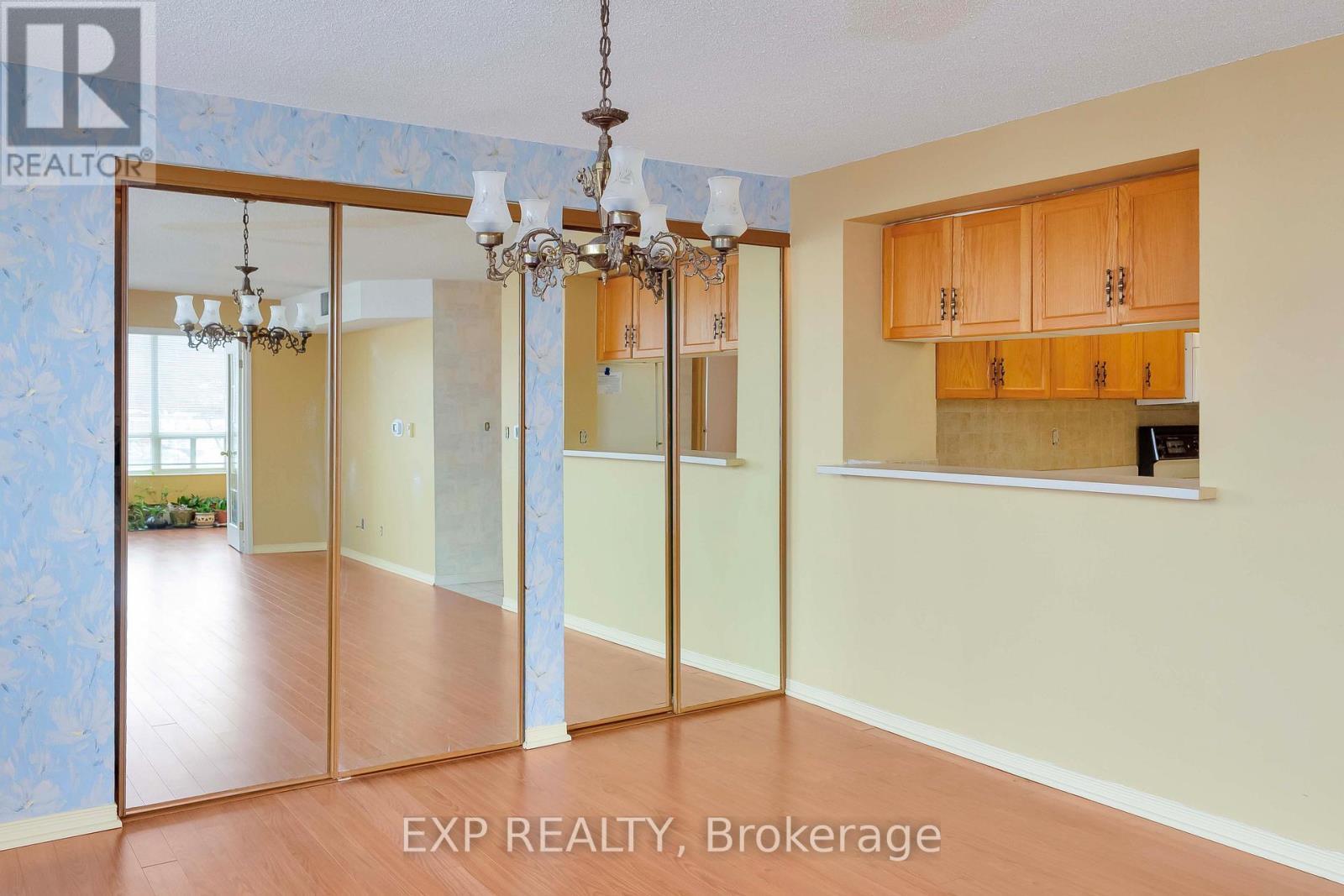 204 - 495 Highway 8, Hamilton, ON - Indoor