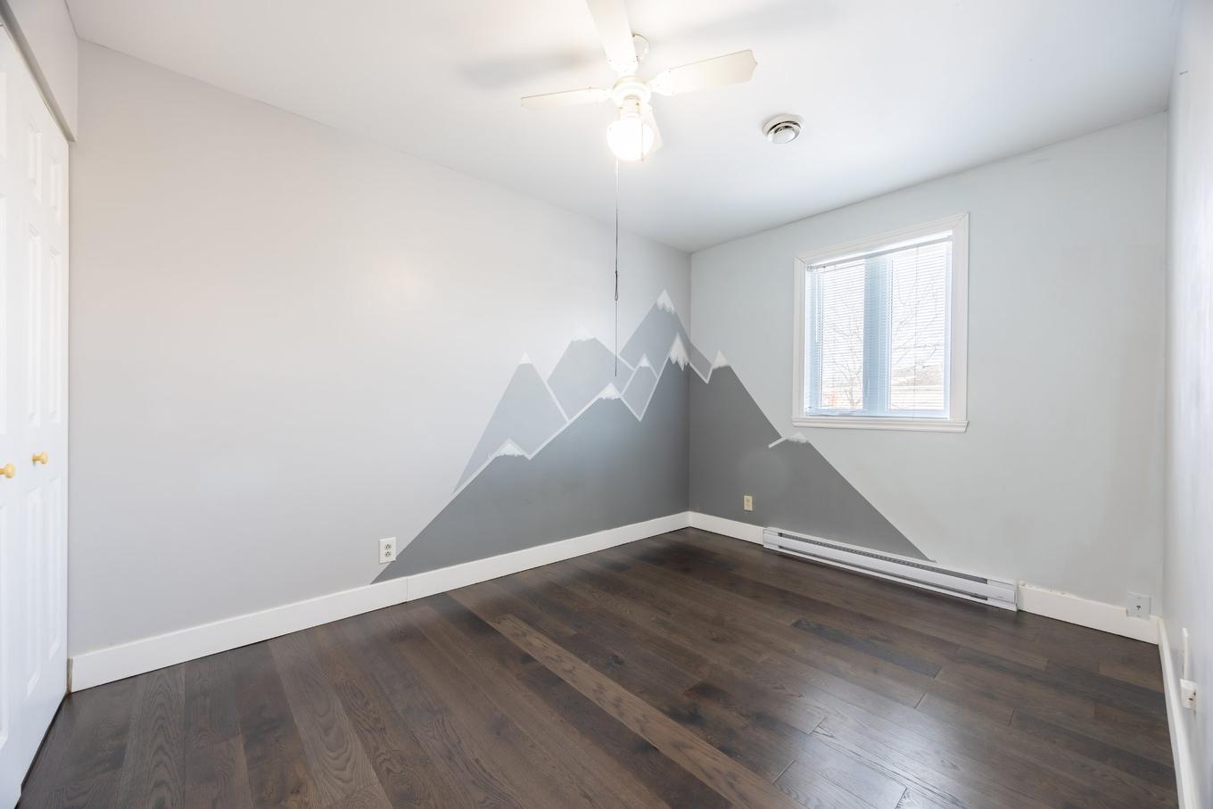 Chambre à coucher - 1719 Rue Soucy, Longueuil (Saint-Hubert), QC - Indoor Photo Showing Other Room