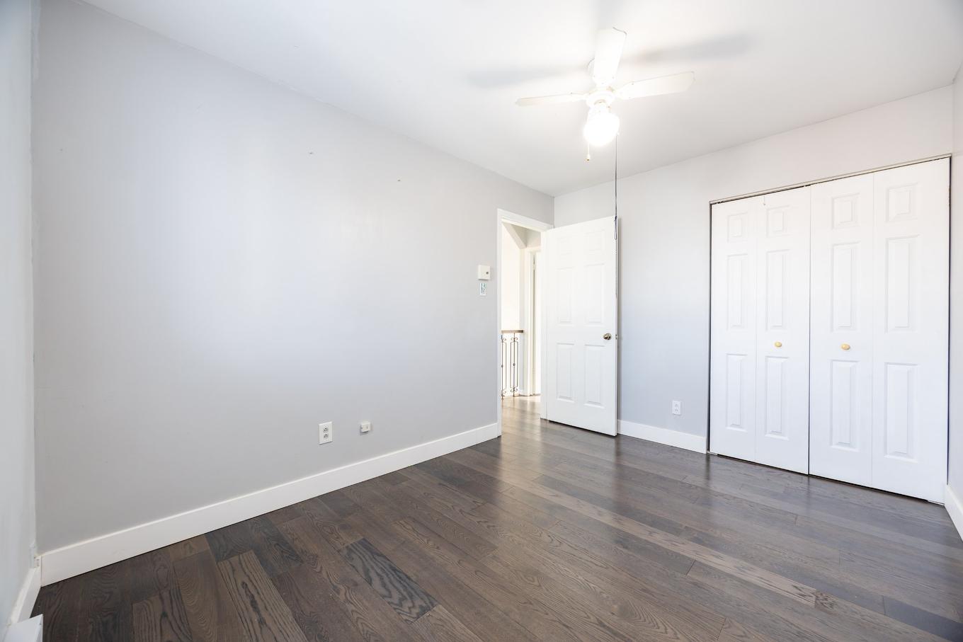 Chambre à coucher - 1719 Rue Soucy, Longueuil (Saint-Hubert), QC - Indoor Photo Showing Other Room