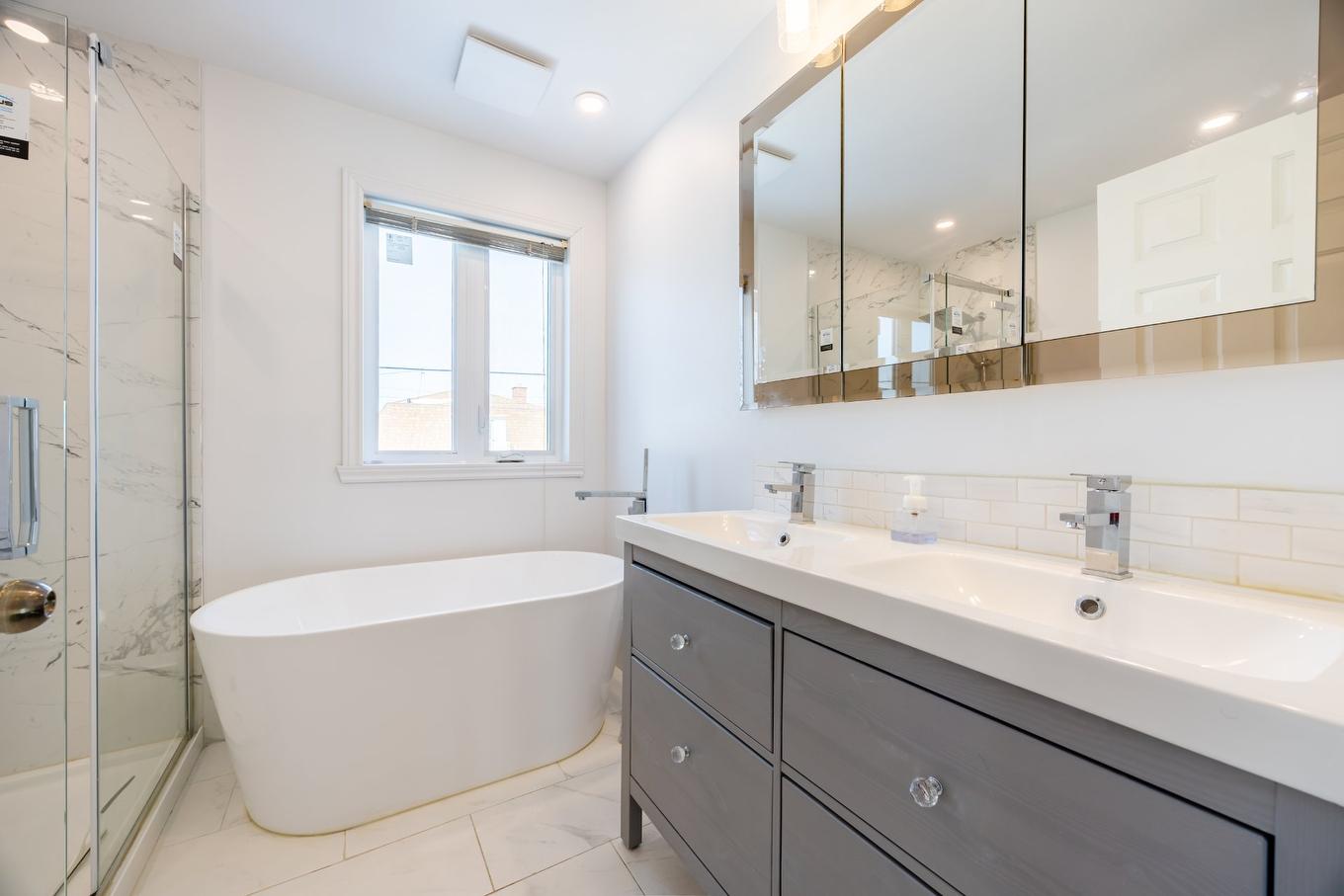 Salle de bains - 1719 Rue Soucy, Longueuil (Saint-Hubert), QC - Indoor Photo Showing Bathroom