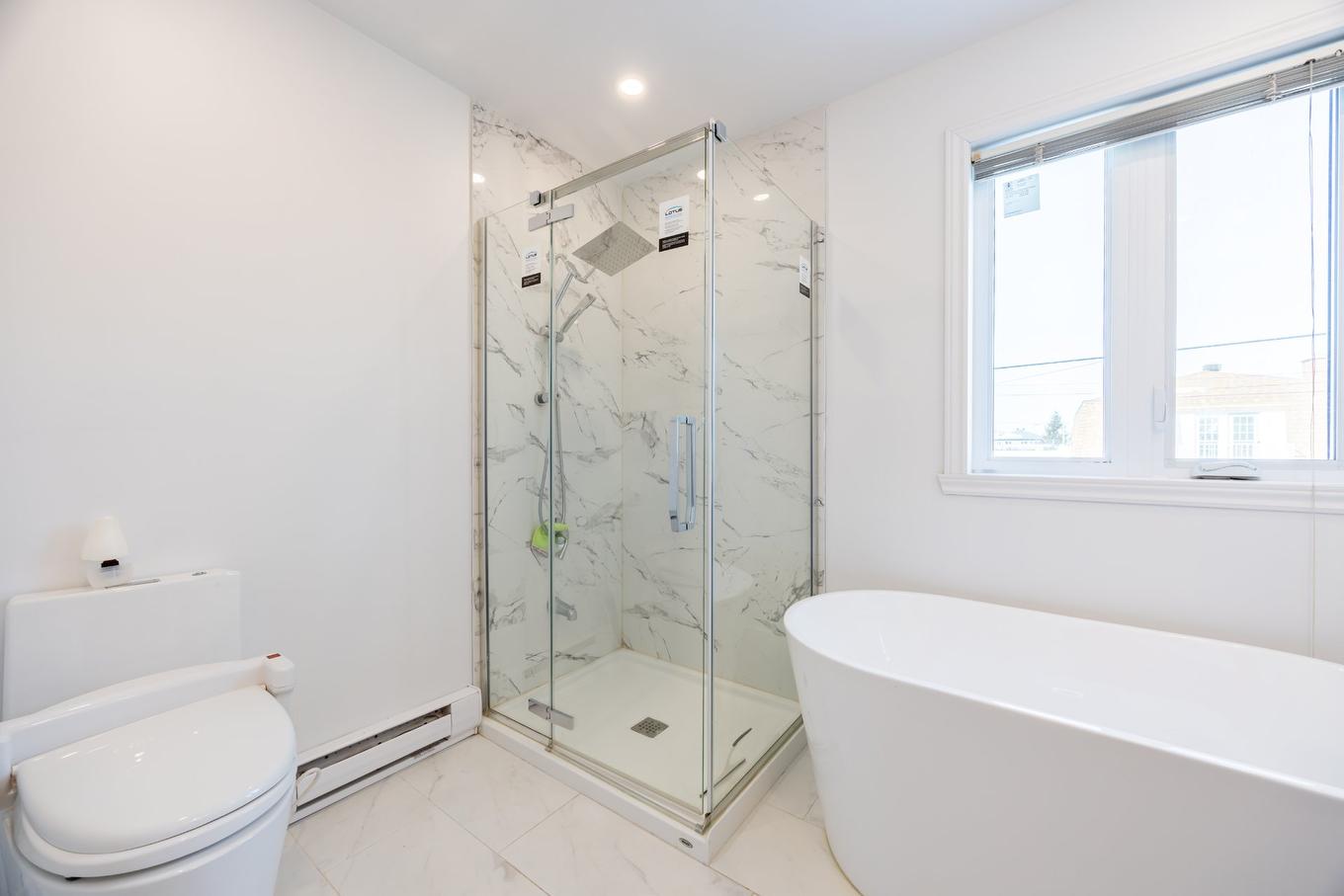 Salle de bains - 1719 Rue Soucy, Longueuil (Saint-Hubert), QC - Indoor Photo Showing Bathroom