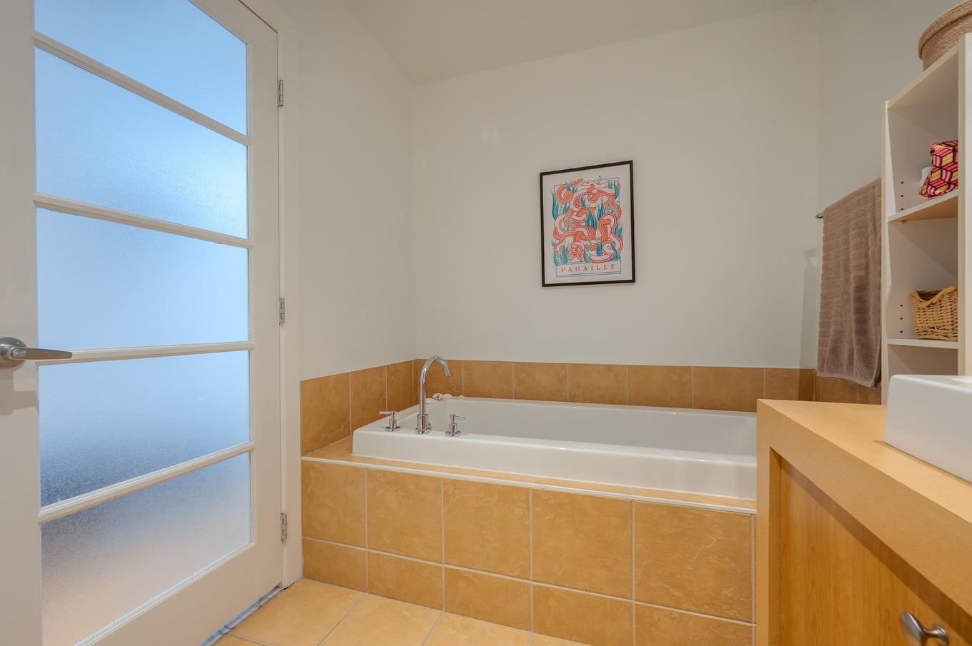 Bathroom - 306-4200 Rue St-Ambroise, Montréal (Le Sud-Ouest), QC - Indoor Photo Showing Bathroom