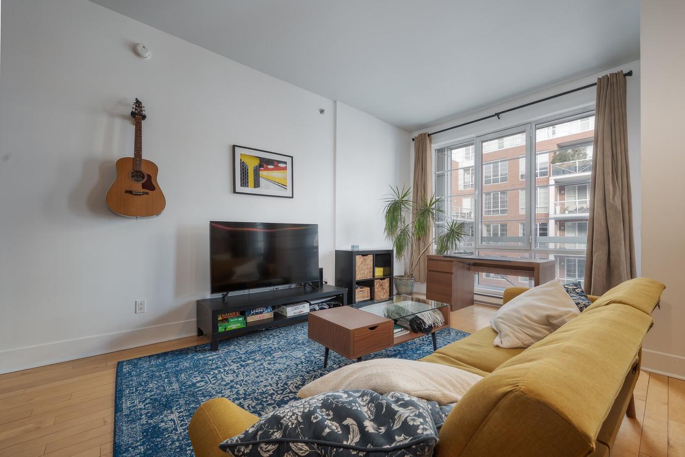 Living room - 306-4200 Rue St-Ambroise, Montréal (Le Sud-Ouest), QC - Indoor Photo Showing Living Room