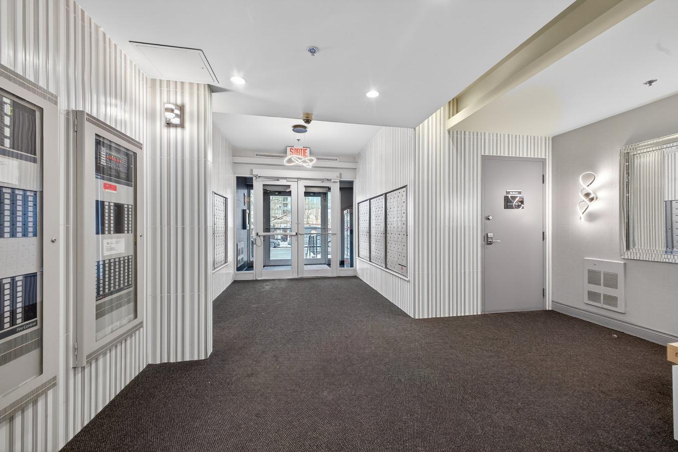 Entrée extérieure - 506-1200 Rue St-Jacques, Montréal (Ville-Marie), QC - Indoor Photo Showing Other Room