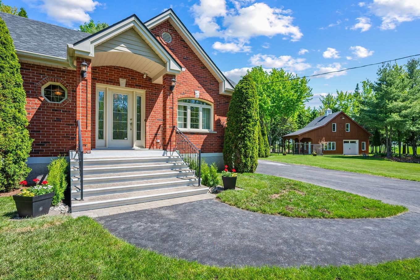 Exterior entrance - 95 Ch. Des Quarante, Saint-Mathias-Sur-Richelieu, QC - Outdoor