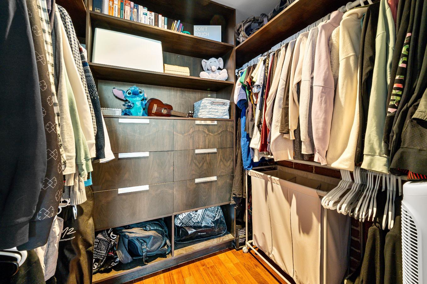 Penderie (Walk-in) - 213-2295 Av. Aird, Montréal (Mercier/Hochelaga-Maisonneuve), QC - Indoor With Storage