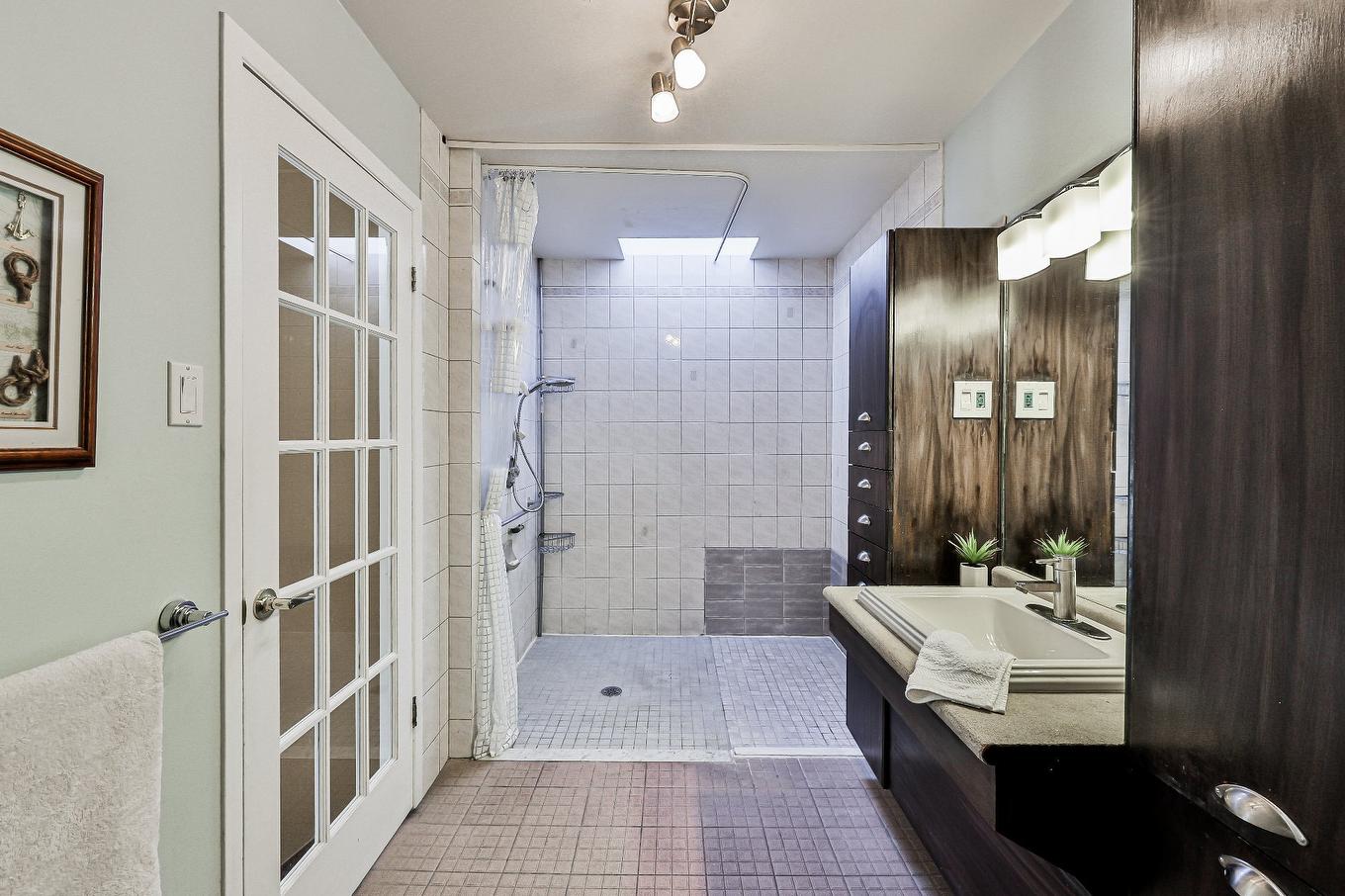 Ensuite bathroom - 290 Rue Du Grand-Coteau, Sainte-Julie, QC