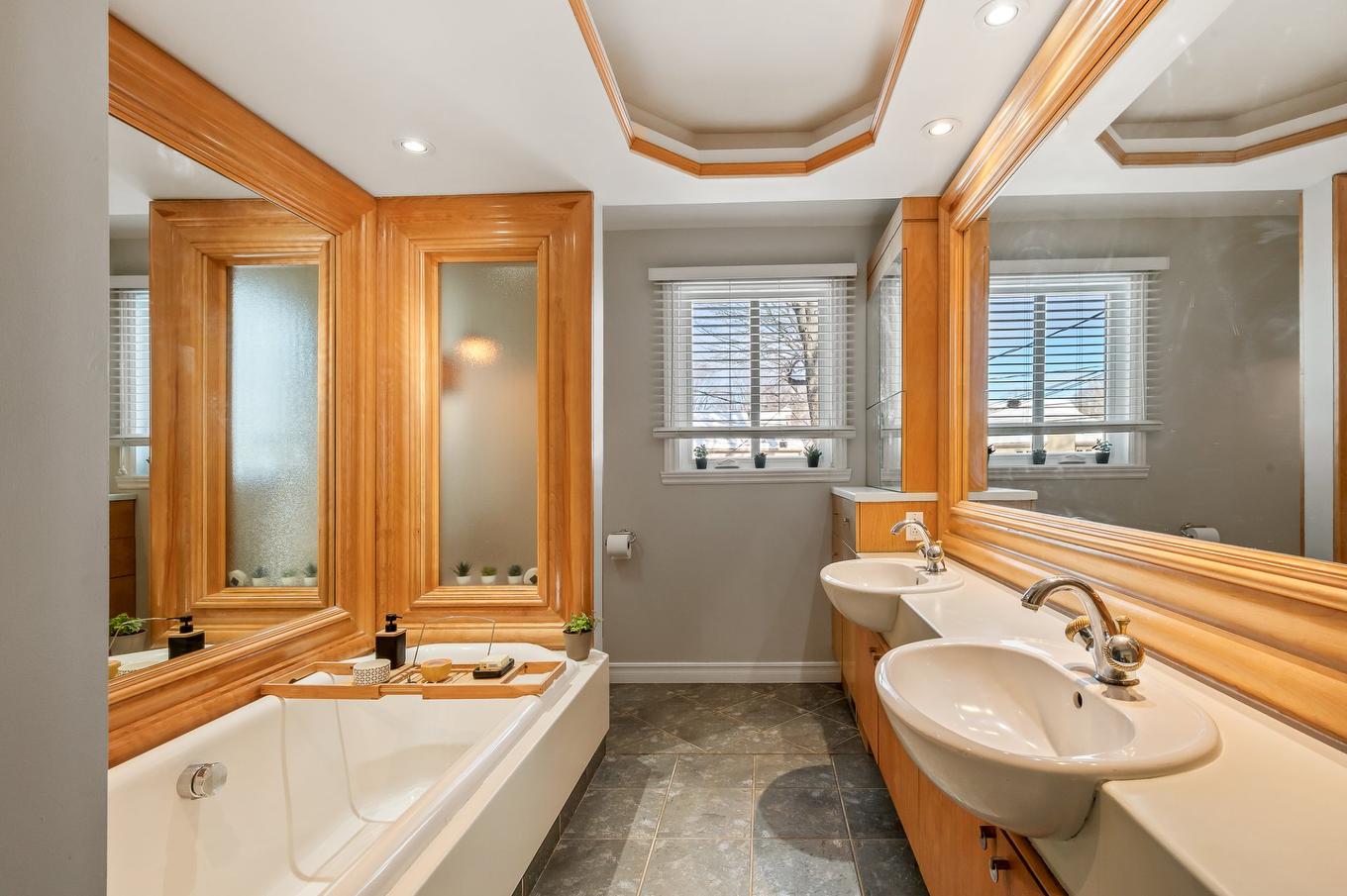 Salle de bains - 4121 Rue D'Estrées, Québec (La Haute-Saint-Charles), QC - Indoor Photo Showing Bathroom