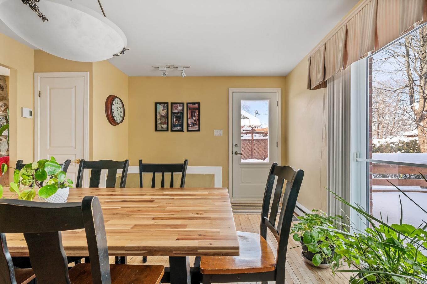Salle à manger - 4121 Rue D'Estrées, Québec (La Haute-Saint-Charles), QC - Indoor Photo Showing Dining Room