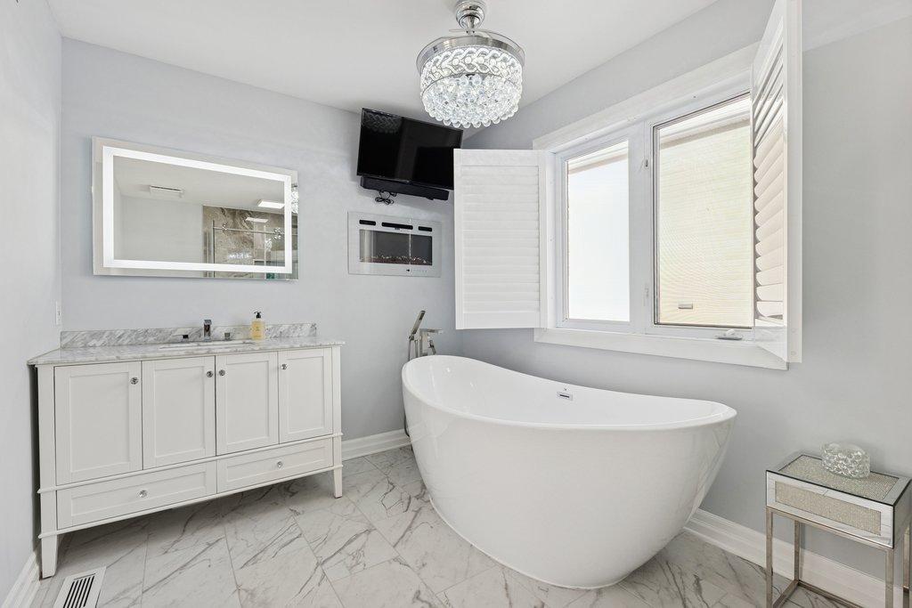 Salle de bains attenante à la CCP - 79 Rue Félix-Leclerc, Gatineau (Aylmer), QC - Indoor Photo Showing Bathroom