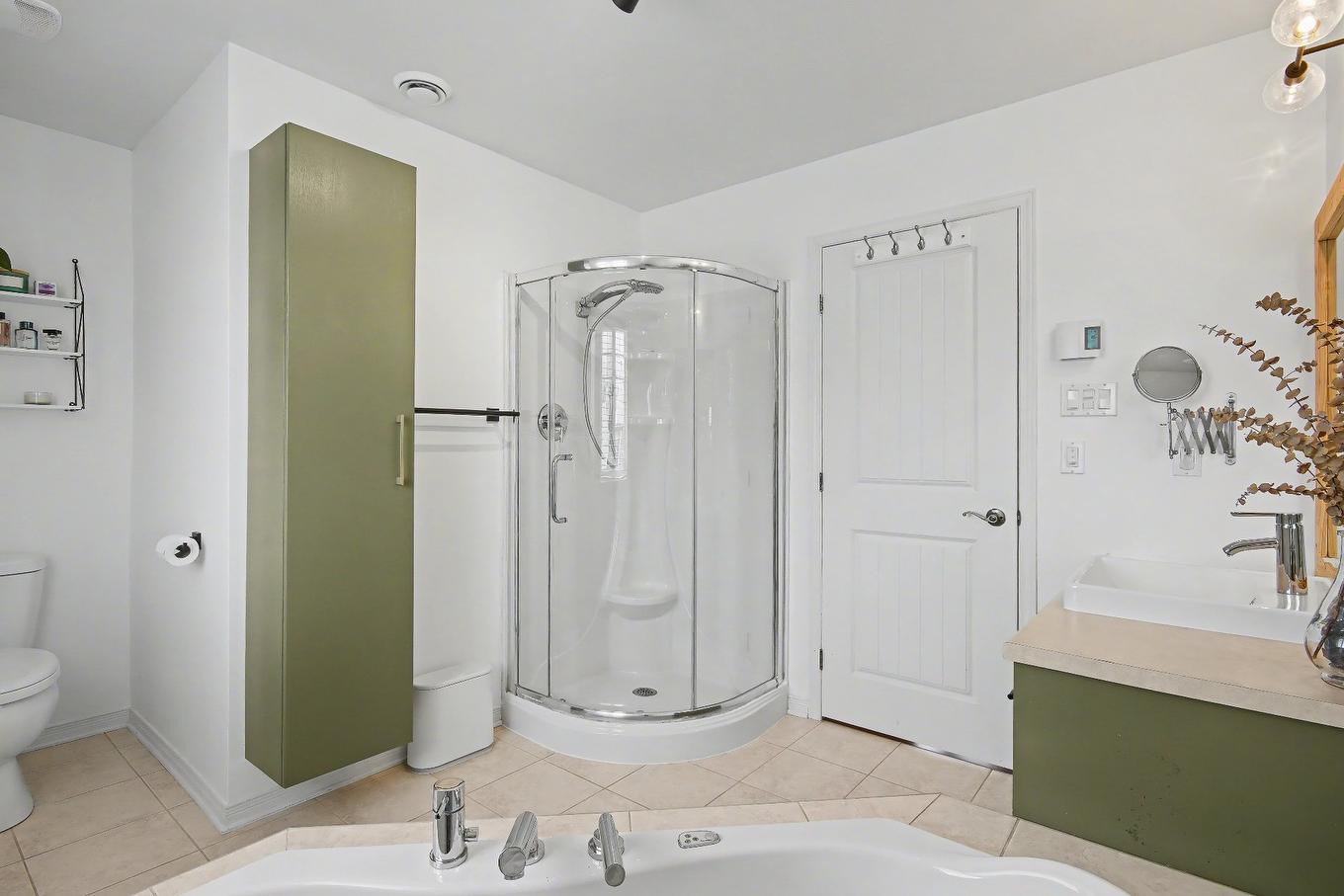 Bathroom - 51 Rue Ravel, Saint-Jean-Sur-Richelieu, QC - Indoor Photo Showing Bathroom