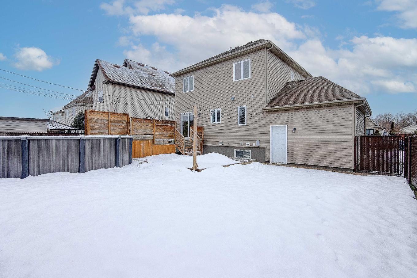 Backyard - 51 Rue Ravel, Saint-Jean-Sur-Richelieu, QC - Outdoor