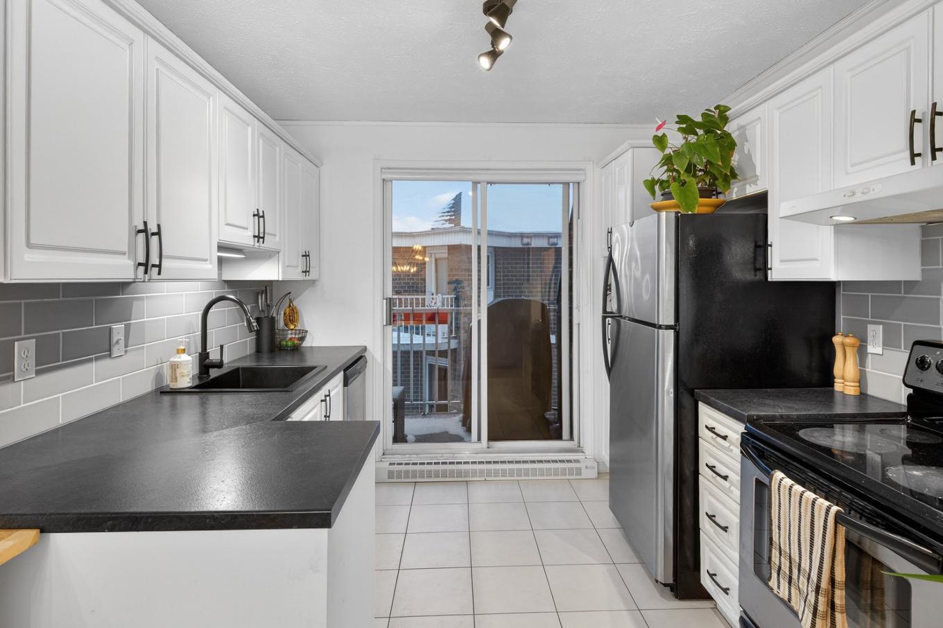 Kitchen - 4156 Rue Raymond-Bergeron, Sherbrooke (Les Nations), QC - Indoor Photo Showing Kitchen