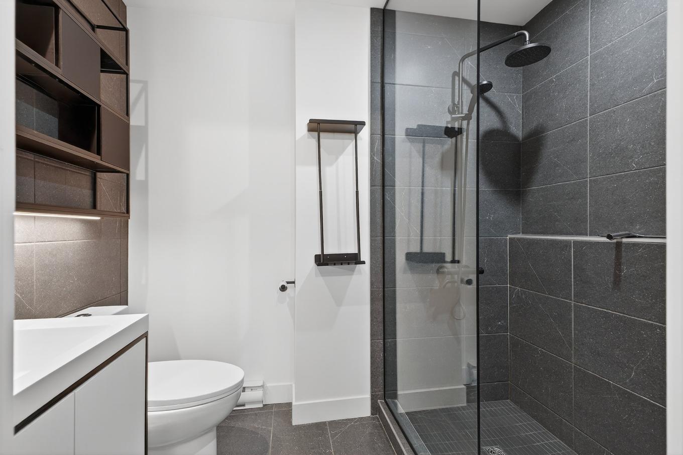 Salle de bains attenante à la CCP - 760-288 Rue Richmond, Montréal (Le Sud-Ouest), QC - Indoor Photo Showing Bathroom