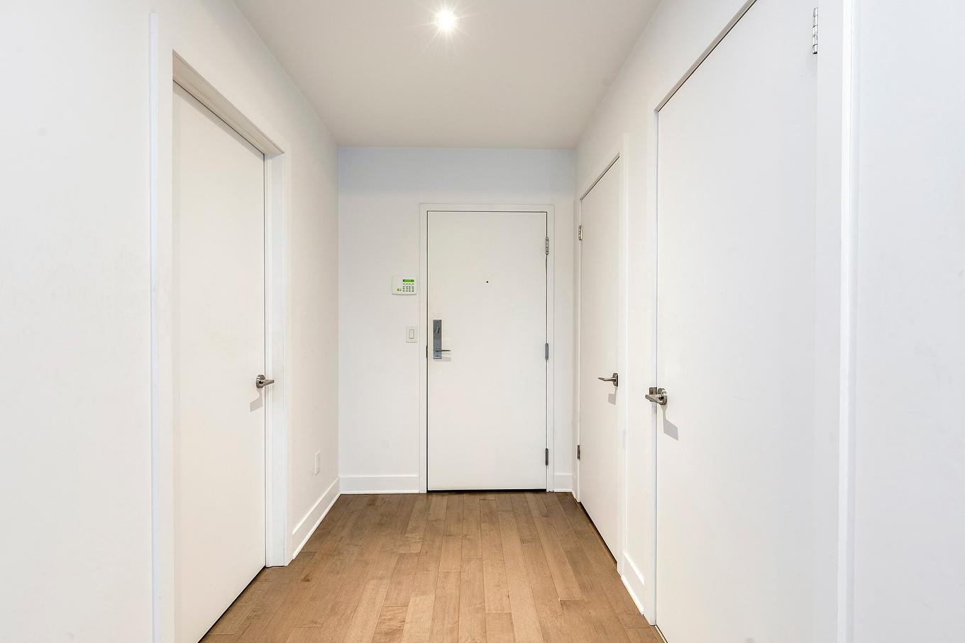 Hall d'entrée/Vestibule - 405-4959 Rue Jean-Talon O., Montréal (Côte-Des-Neiges/Notre-Dame-De-Grâce), QC - Indoor Photo Showing Other Room