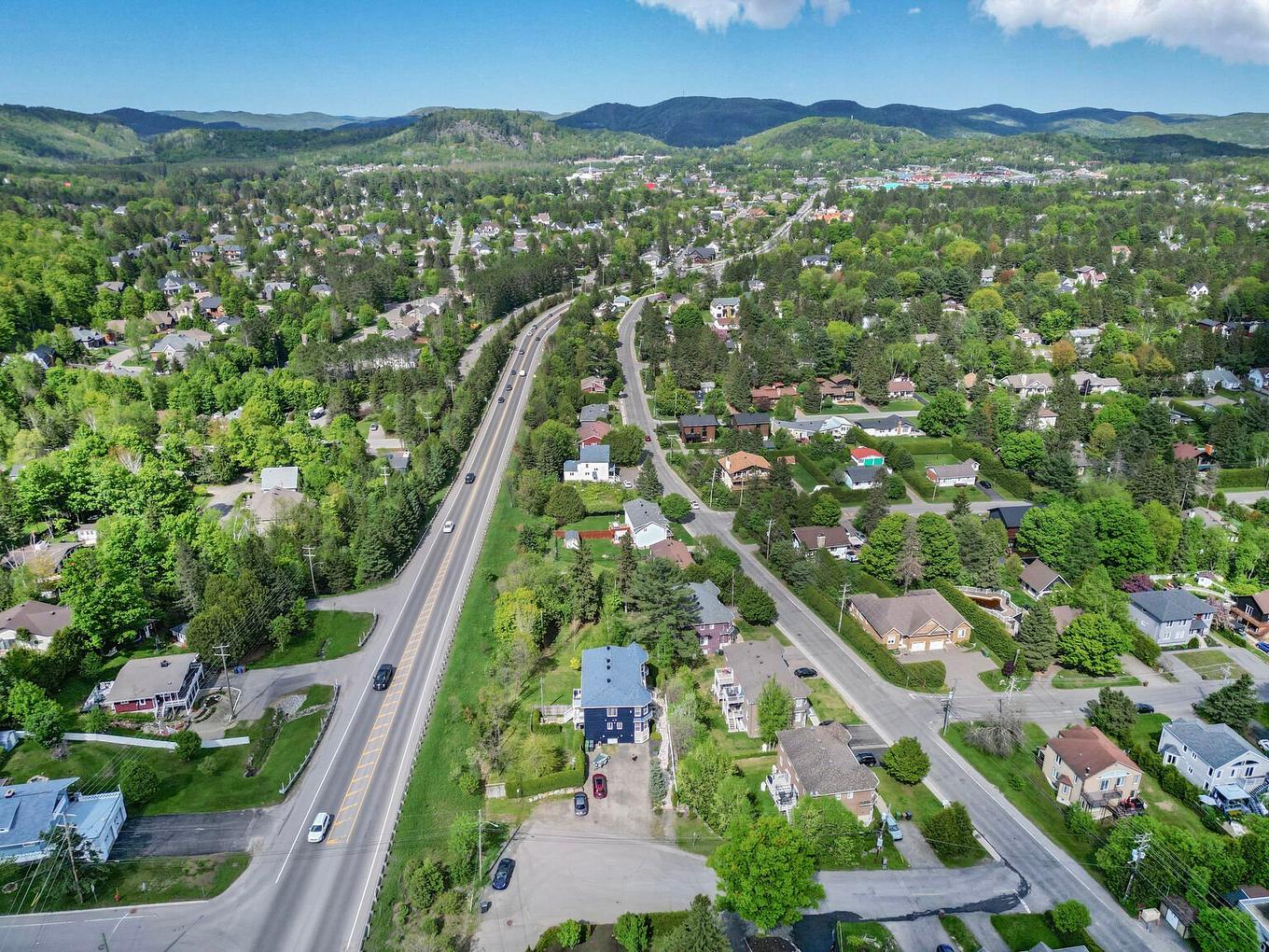 Photo aérienne - 17Z Av. Des Érables, Saint-Sauveur, QC - Outdoor With View