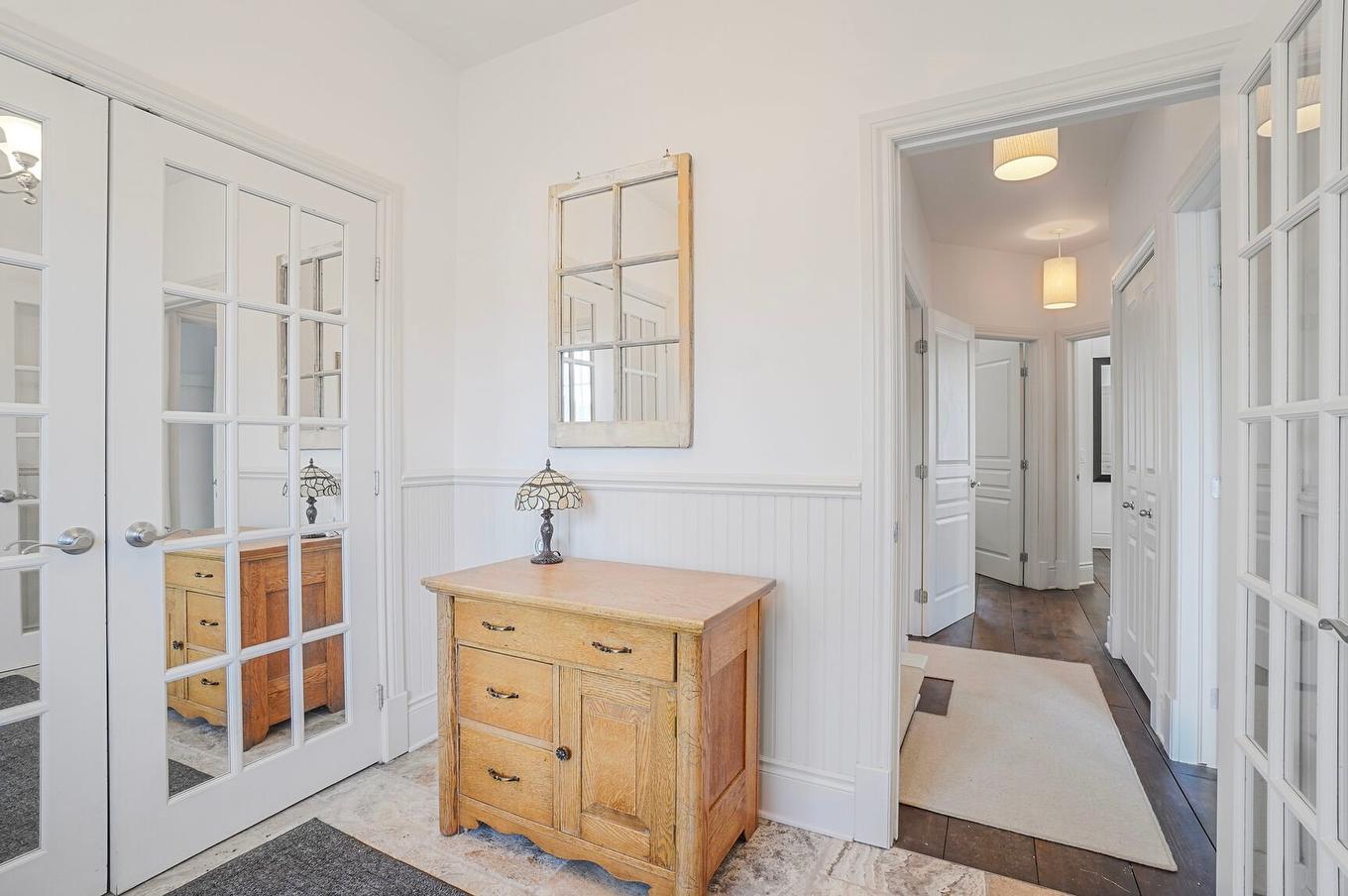 Hall d'entrée/Vestibule - 17Z Av. Des Érables, Saint-Sauveur, QC - Indoor Photo Showing Other Room