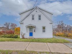 214 Alexander Street Sydney, NS B1P 2E8